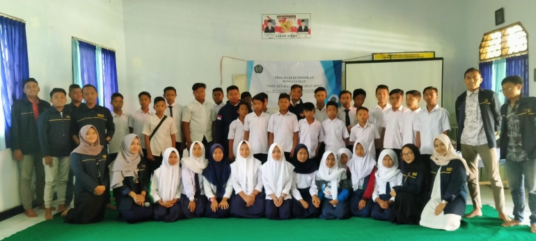 Mahasiswa KKN Kelompok 26 Universitas Muhammdiyah Jember Gelar Sosialisasi Di Sekolah Menengah Pertama Desa Arjasa, Kec. Sukowono, Jember