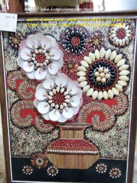 Lukisan Bunga Kolase, Handmade Craft, di Dekranasda Jabar | Dokpri