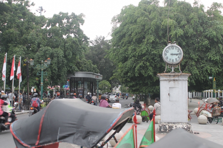 Ngejaman masuk kawasan Titik Nol (foto:ko in)