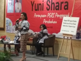 Yuni Shara di Kegiatan Perempuan PGRI | Dokpri