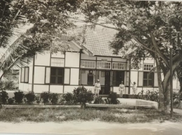 Politie kantoor in Nederlands-Indi (KITLV, circa 1930) | hdl.handle.net