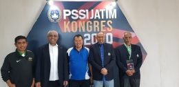 Hanafing (PSHW), Ahmad Riyadh (Ketua PSSI Jatim), M Mirdasy (direktur PSHW), Cholid Goromah (Persebaya), Gathan Thoriq (Semeru FC).foto:pshwjatim