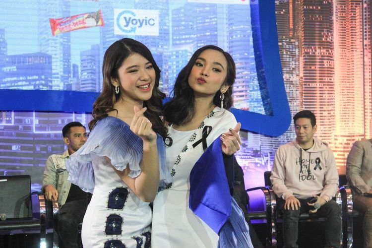 Tiara dan Lyodra saat di temui di Press conference Grand Final Indonesian Idol musim X yang diadakan di MNC studio tower, Kebon Jeruk, Jakarta Rabu ( 19/2/2020). Tiara dan Lyodra melaju ke babak Grand final. (Foto: KOMPAS.com/DIENDRA THIFAL RAHMAH)