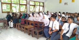 Para siswa antusias mengikuti penyuluhan PIK-R di SMPN 3 Ledokombo | dokpri