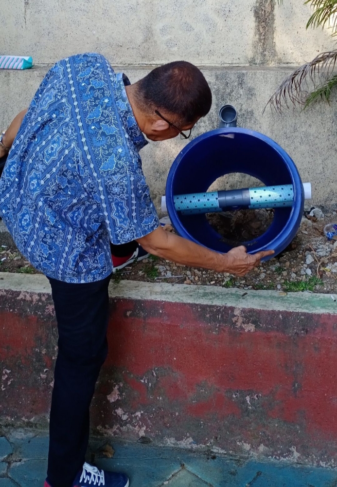 Ilustrasi: Penulis menemukan fakta pembohongan publik sapras olah sampah organik berupa komposter yang hampir terdapat di kabupaten dan kota seluruh Indonesia. Sumber: Dokpri. 
