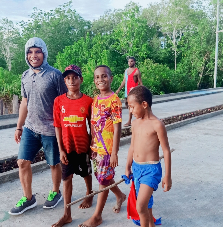 ceriah bareng bersama generasi Asmat,Papua.(dok-lagi)