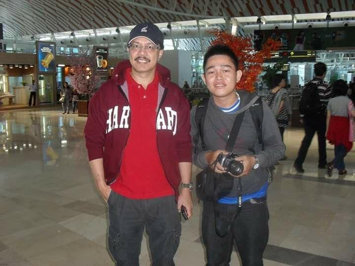 bersama Andy F. Noya @Bandara Sultan Hasanuddin Makasar-2012--dokpri