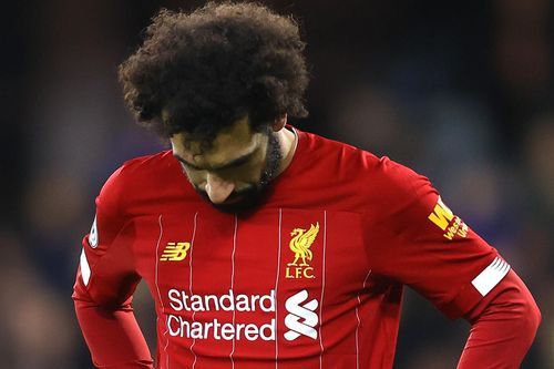 Mohamed Salah tertunduk menerima kekalahan Liverpool (Foto Premierleague.com) 