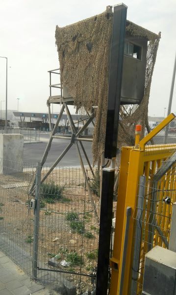 Pos militer Israel di Border Crossing Allenby Bridge. (Foto: Gapey Sandy)