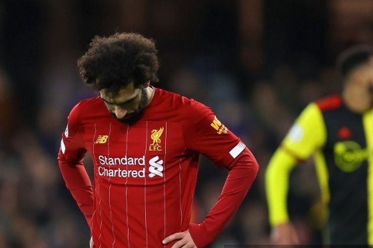 Mohamed Salah tertunduk dalam laga Watford vs Liverpool pada pekan ke-28 Liga Inggris 2019-2020.(Foto: AFP/JULIAN FINNEY via kompas.com)
