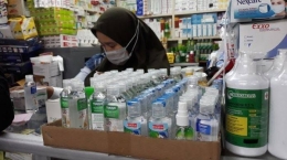 Kelangkaan masker medis dan hand sanitizer (Tribunnews)