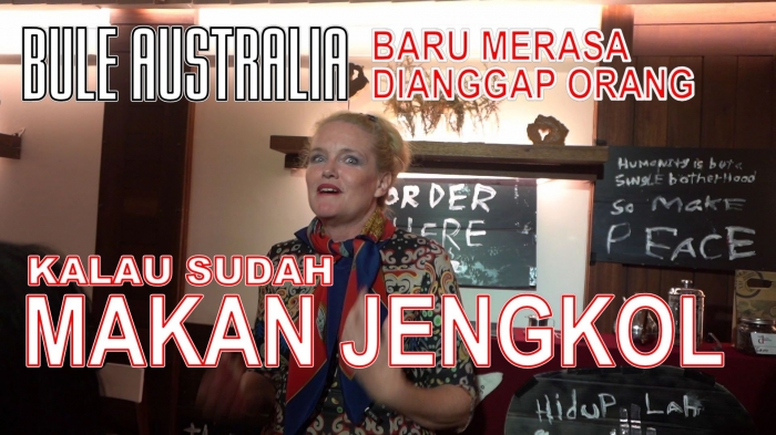 Bule Australia ini merasakan, betapa jengkol bukan hanya makanan, tapi sudah menjadi simbol kemanusiaan, yang mampu mencairkan interaksi antar sesama manusia, antar bangsa. Foto: isson khairul