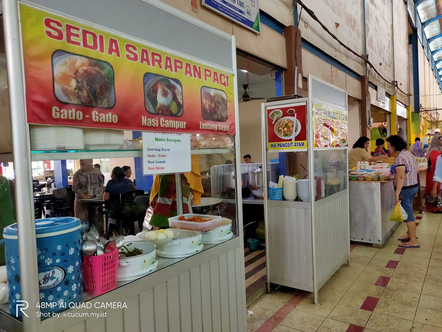Kopitiam di areal dalam pasar tradisional. | Dokumentasi Pribadi