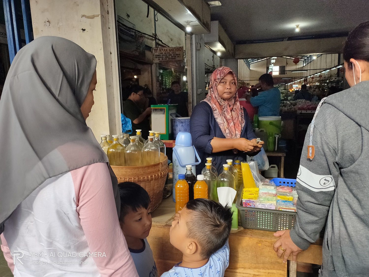 Ada penjual jamu juga. | Dokumentasi Pribadi