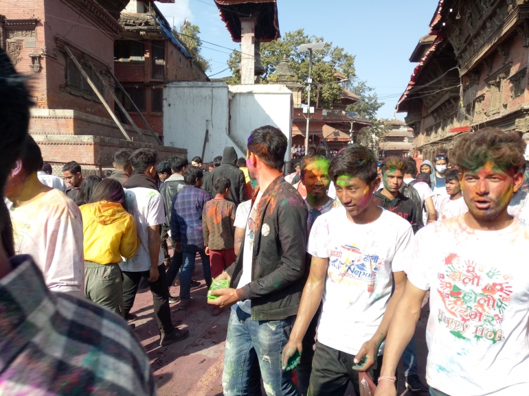 Kegiatan Hari Holi di Kathmandu Nepal Berpusat di Kathmandu Durbar Square