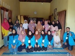 Pelatihan produk unggulan 'Puding Jabrig' bersama ibu-ibu Dusun Bringin |dokpri