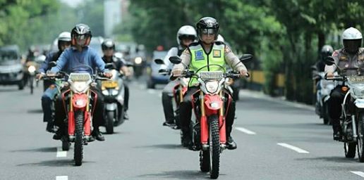 Jurus Jitu Kapolrestabes Surabaya, Massa Demo Tolak Omnibus Law Di Surabaya Kondusif