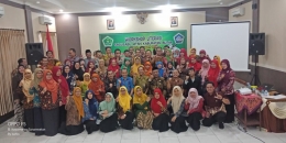 Sesi foto bersama, panitia, peserta, dan narasumber workshop literasi di Blitar (14/3). | Dokpri/Workshop Literasi Sagu Sabu MTsN Kab Blitar