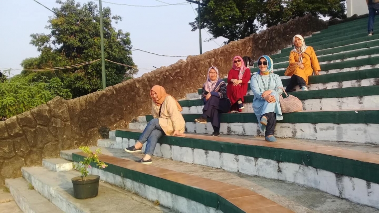 Tribun (tempat duduk) penonton untuk menikmati sendratari di panggung budaya Sunyaragi | dokpri