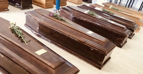 Peti jenazah di gereja Ognissanti, Bergamo (www.it.aleteia.org)