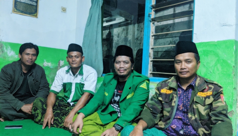 Kang Hasyim (dua dari kiri) | dokpri