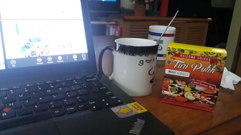 Work From Home sambil menikmati minuman rempah-rempah UMKM Blitar