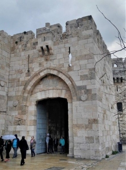 Akses menuju Masjid Al-Aqsa dengan melewati Jaffa Gate. (Foto: Gapey Sandy)