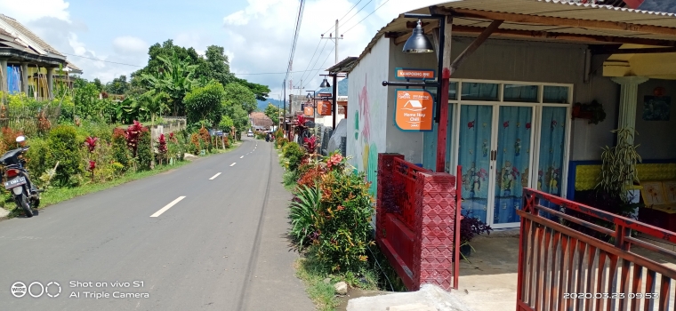Anis Hidayatie, doc. pri