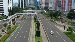 Jalanan Jakarta yang lengang akibat corona (Antarafoto.com)