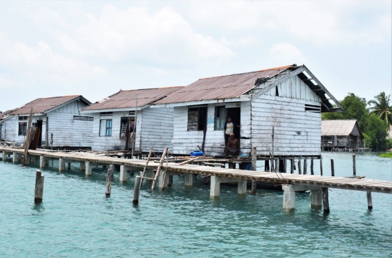 Rumah-rumah Orang Suku Laut dari Pemerintah. Sumber gambar: dokumen pribadi.