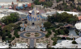 Cinderella Castle Main Street at Disney's Magic Kingdom,  Orlando, Florida, pada 16 Maret, 2020. # Gregg Newton / Reuters