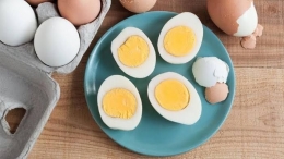detikNews | Tak Ada Bukti Ilmiah Makan Telur Rebus Tengah Malam Bisa Tangkal ...