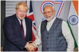 Pertemuan PM Inggris Boris Johnson dan PM India Narendra Moodi di Inggris 12-3-2020. Gambar: News.18.com