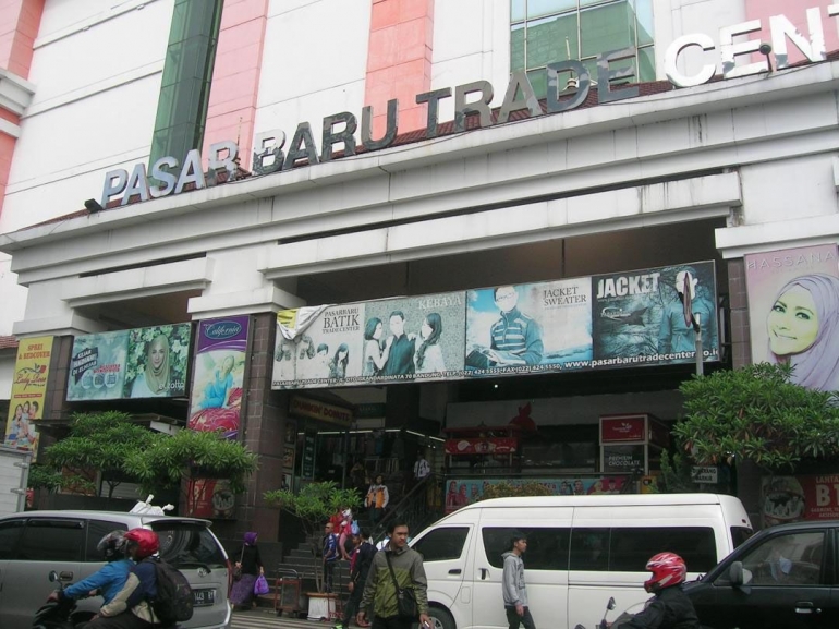 Pasar Baru Kota Bandung.