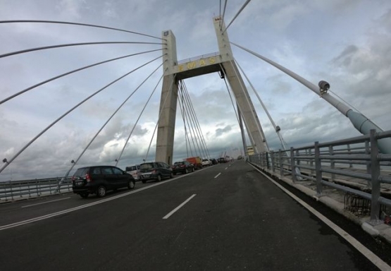 Jembatan Emas di Pangkalpinang (foto: widikurniawan)