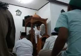 Bupati Muharram melakukan Khotbah Jum'at