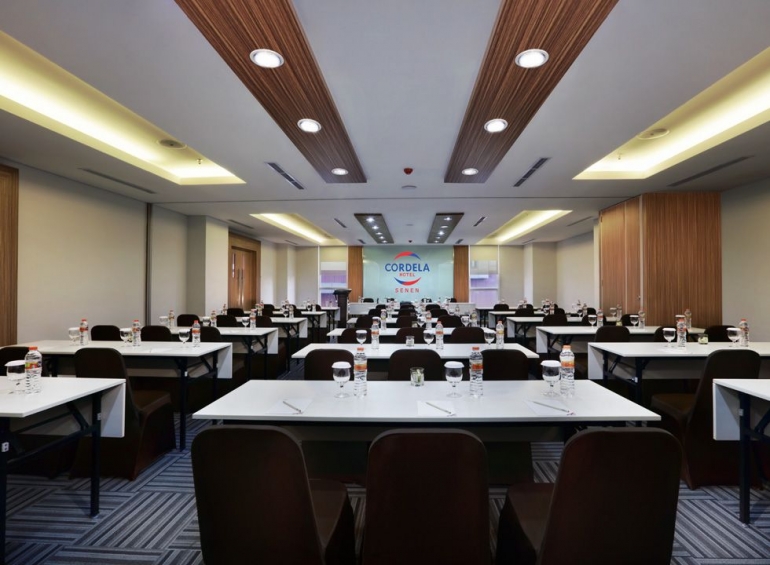 meeting room/ dok: omega hotel management