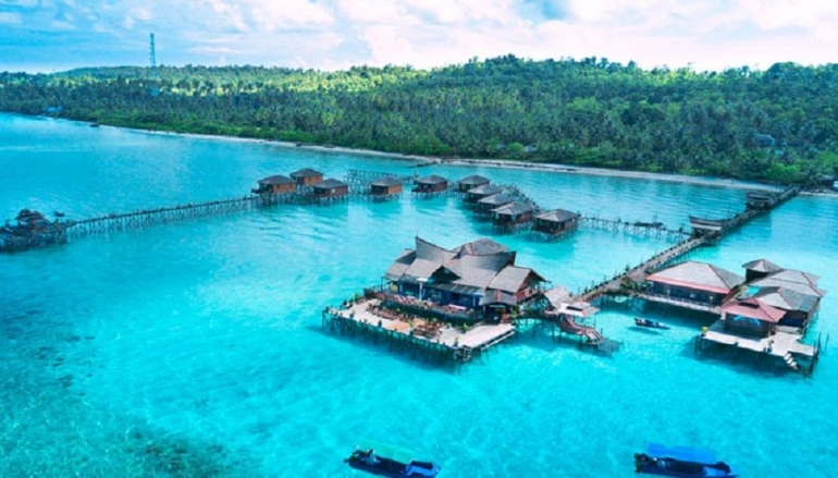 Pulau Maratua - sumber: niaga.asia