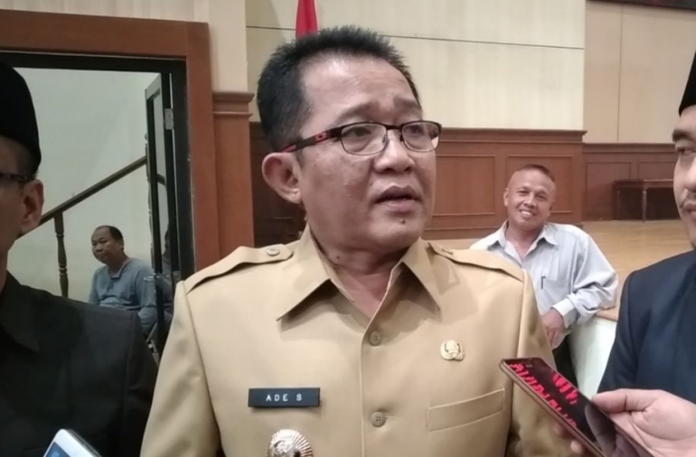 Bupati Ade Sugianto