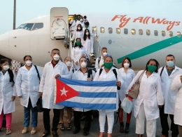 Negara Kuba mengirimkan bantuan tenaga medis bagi negara yang terdampak virus Corona. Sumber gambar : EugenioMtnez