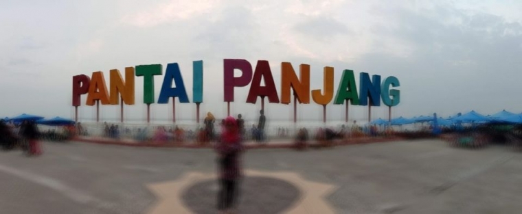 Pantai Bengkulu (Foto : Dok. Pribadi)
