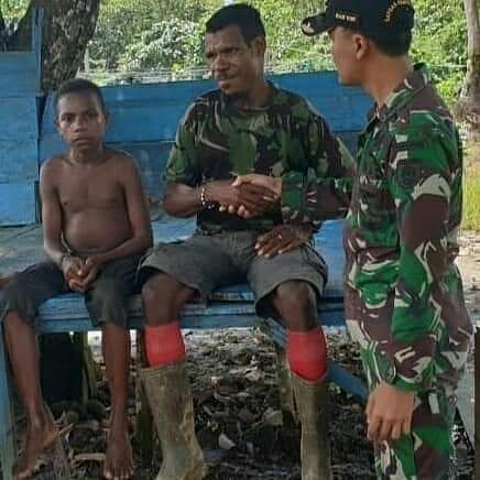 Satgas Yonif Raider 509/Divif 2Kostrad Selamatkan Bocah Tenggelam--dokpri