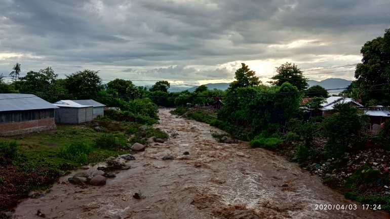 Dokpri. Banjir dekat pemukiman warga
