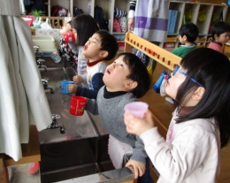 Budaya Ugai, kumur-kumur di TK Jepang| Dokumentasi suginoko-y