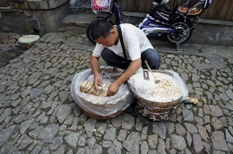 Penjual Chou Doufu - foto: HennieTriana