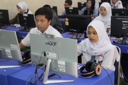 Siswa angkatan 2020 adalah generasi istimewa (foto simulasi UNBK SMAN 3 Yogyakarta melalui Kompas.com)