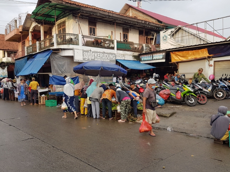 dokpri | Pasar Tradisional Bojong Gede, Bogor, Masih Sepih sekitar jam 6.00 WIB