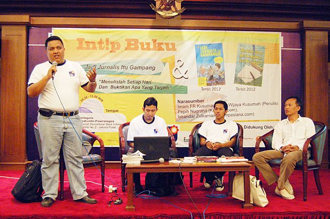 acara intip buku di gedung Bang Indonesia
