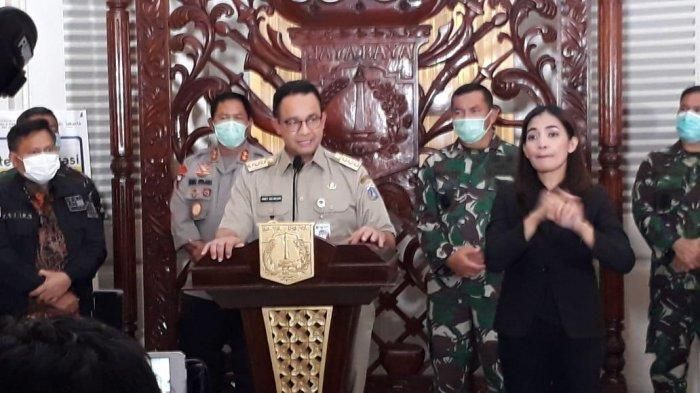 Gubernur DKI Anies Baswedan umumkan PSBB. Foto: Tribunnews.com