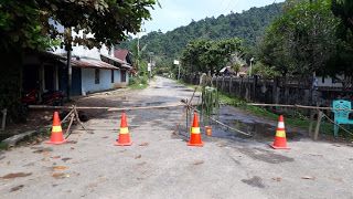 Pabayo, Tanda suatu kampung sedang lockdown (suara.com)